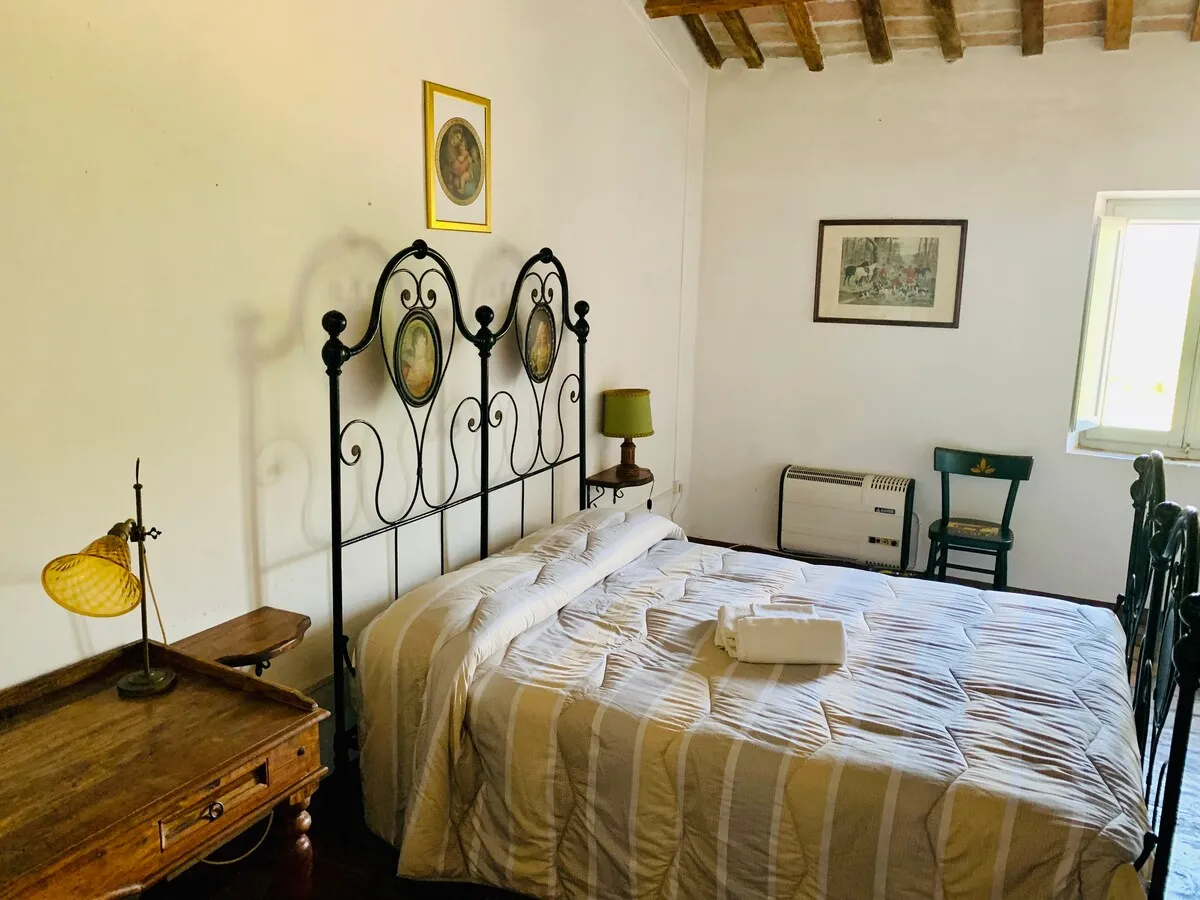 camera-matrimoniale-appartamento-vacanze